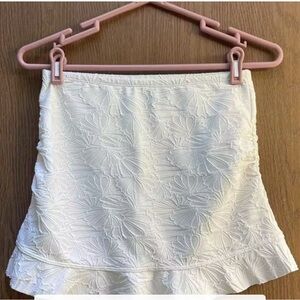 Elegant White Textured Skirt